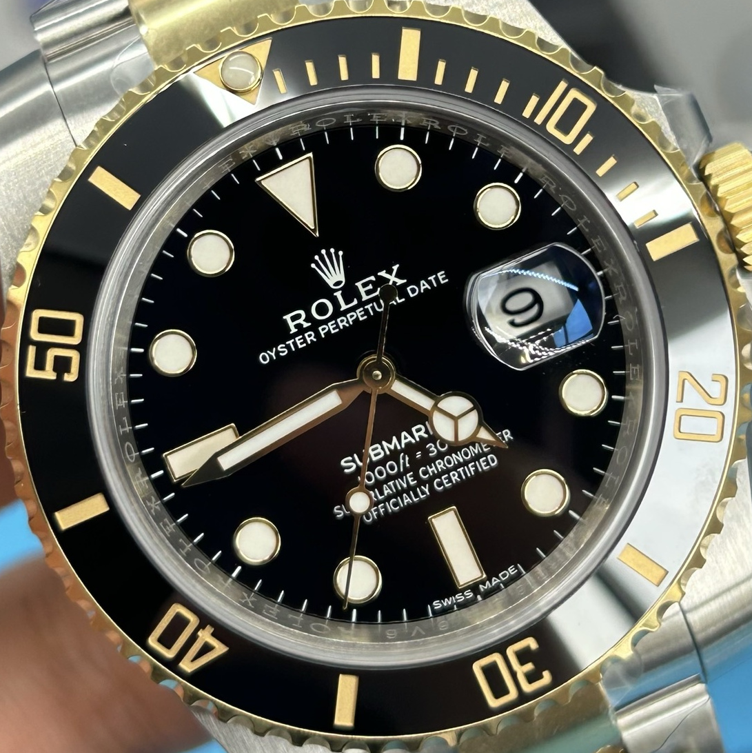 S001 · Original camera geometry · dial and bezel context