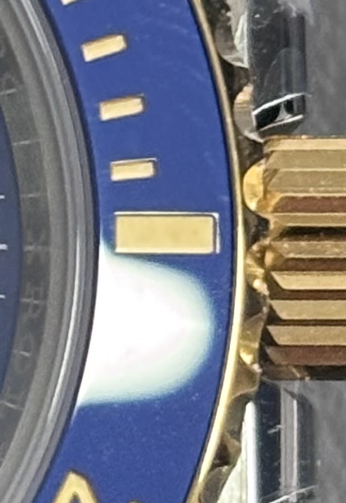 P07 · Right bezel