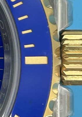 A04 · Right bezel