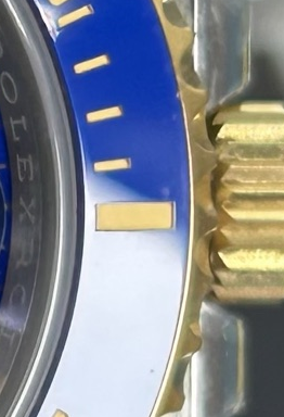 A07 · Right bezel