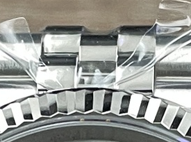 P04 · Bezel at twelve