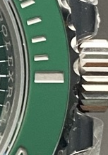 P03 · Right bezel