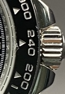 P02 · Right bezel