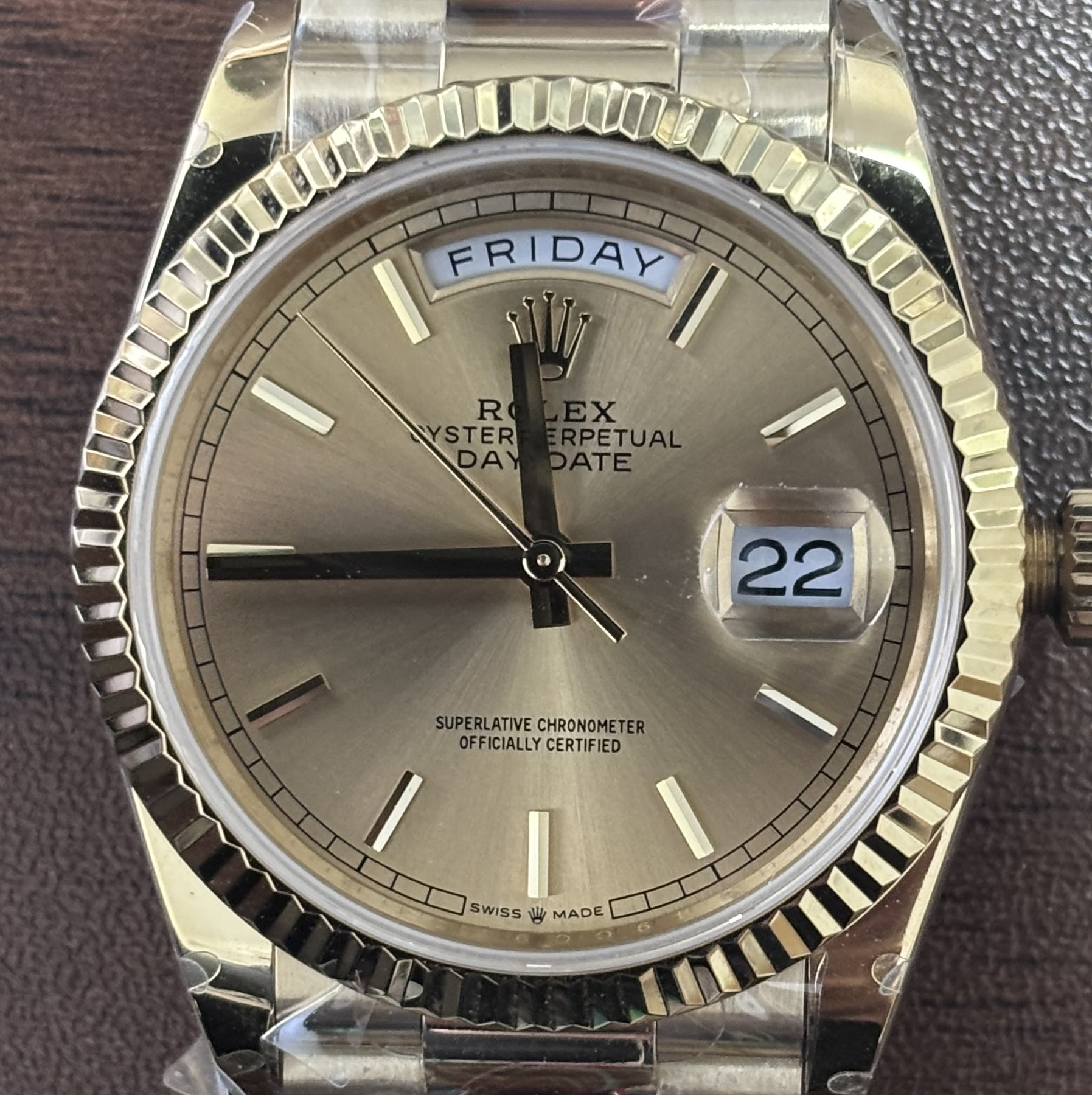 S001 · Original camera geometry · dial and bezel context