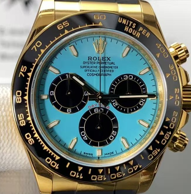 S001 · Native full-bezel context. Raised bezel features assessed visually in this original camera view