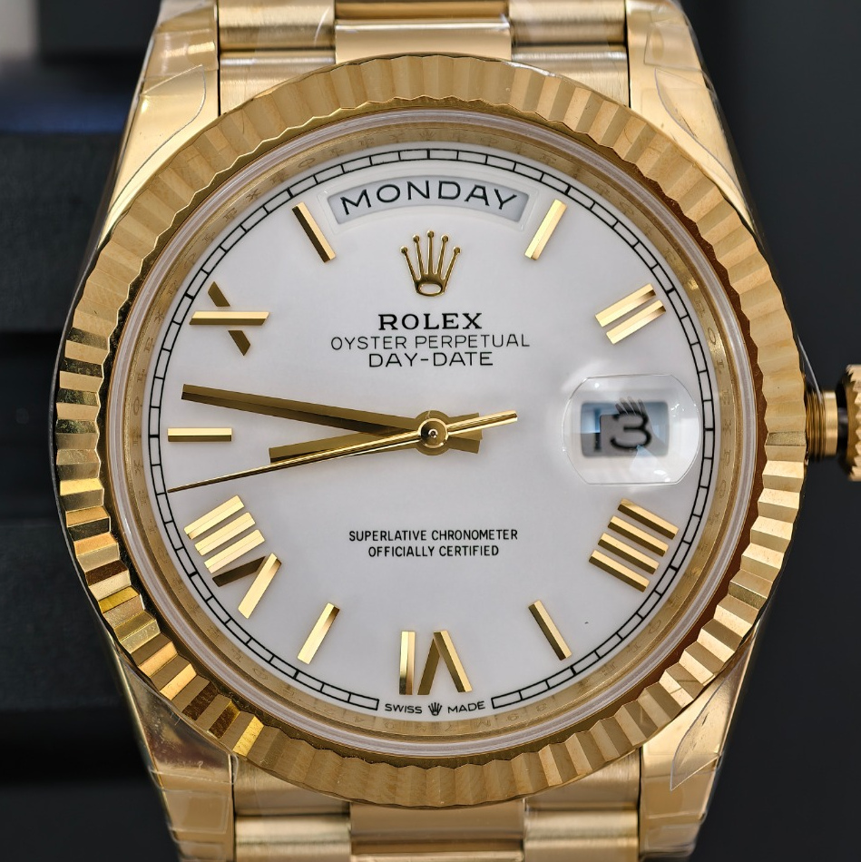 S002 · Original camera geometry · dial and bezel context
