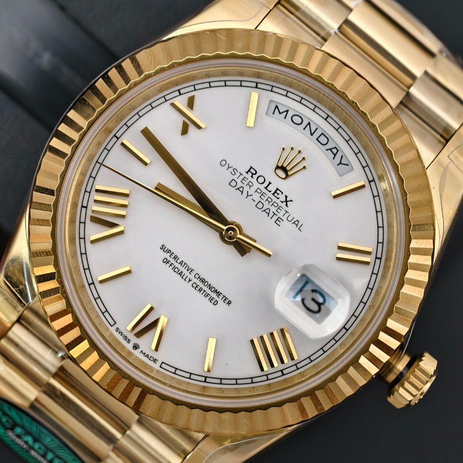 S003 · Original camera geometry · dial and bezel context