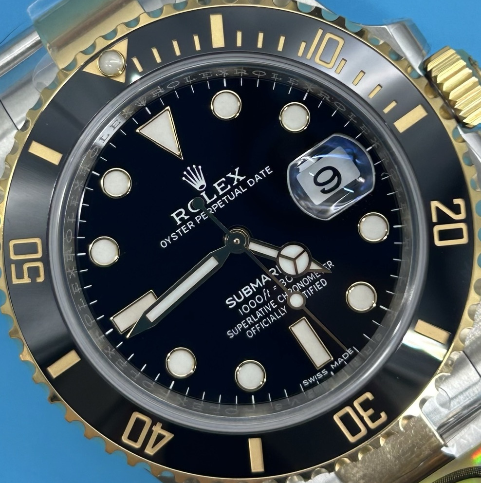 S006 · Original camera geometry · dial and bezel context