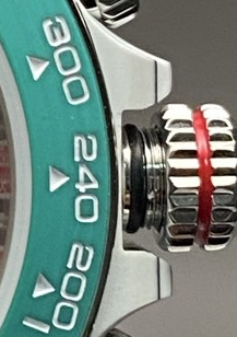 P01 · Right bezel