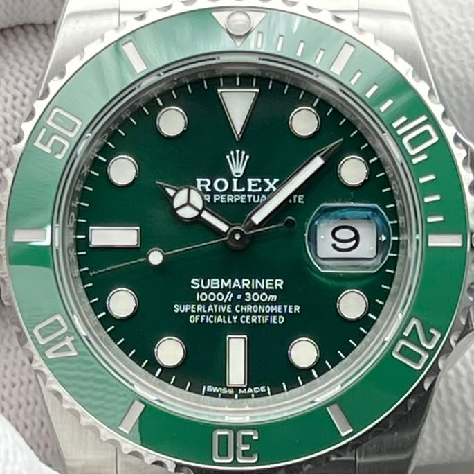 S009 · Original camera geometry · dial and bezel context