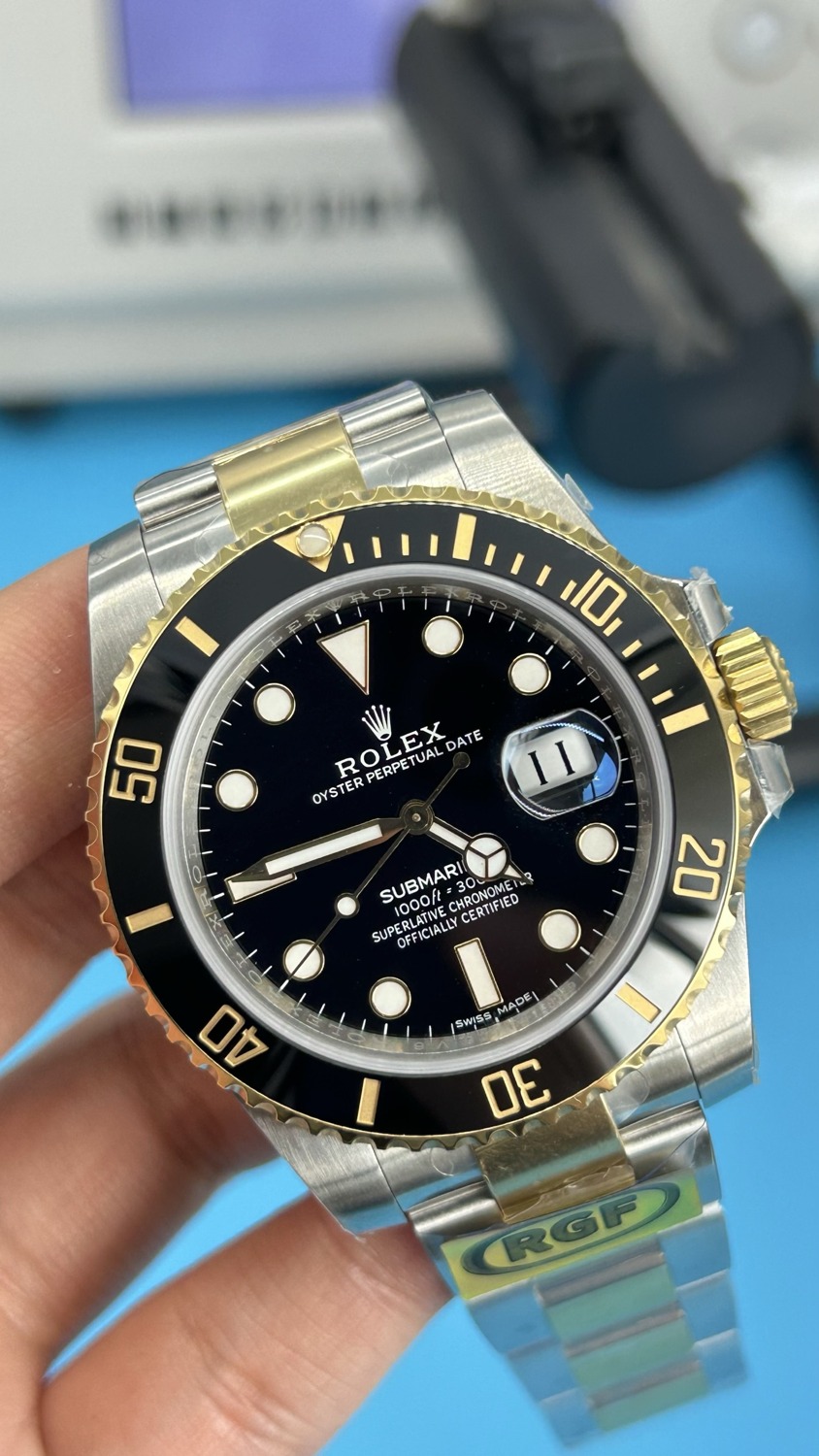 B09