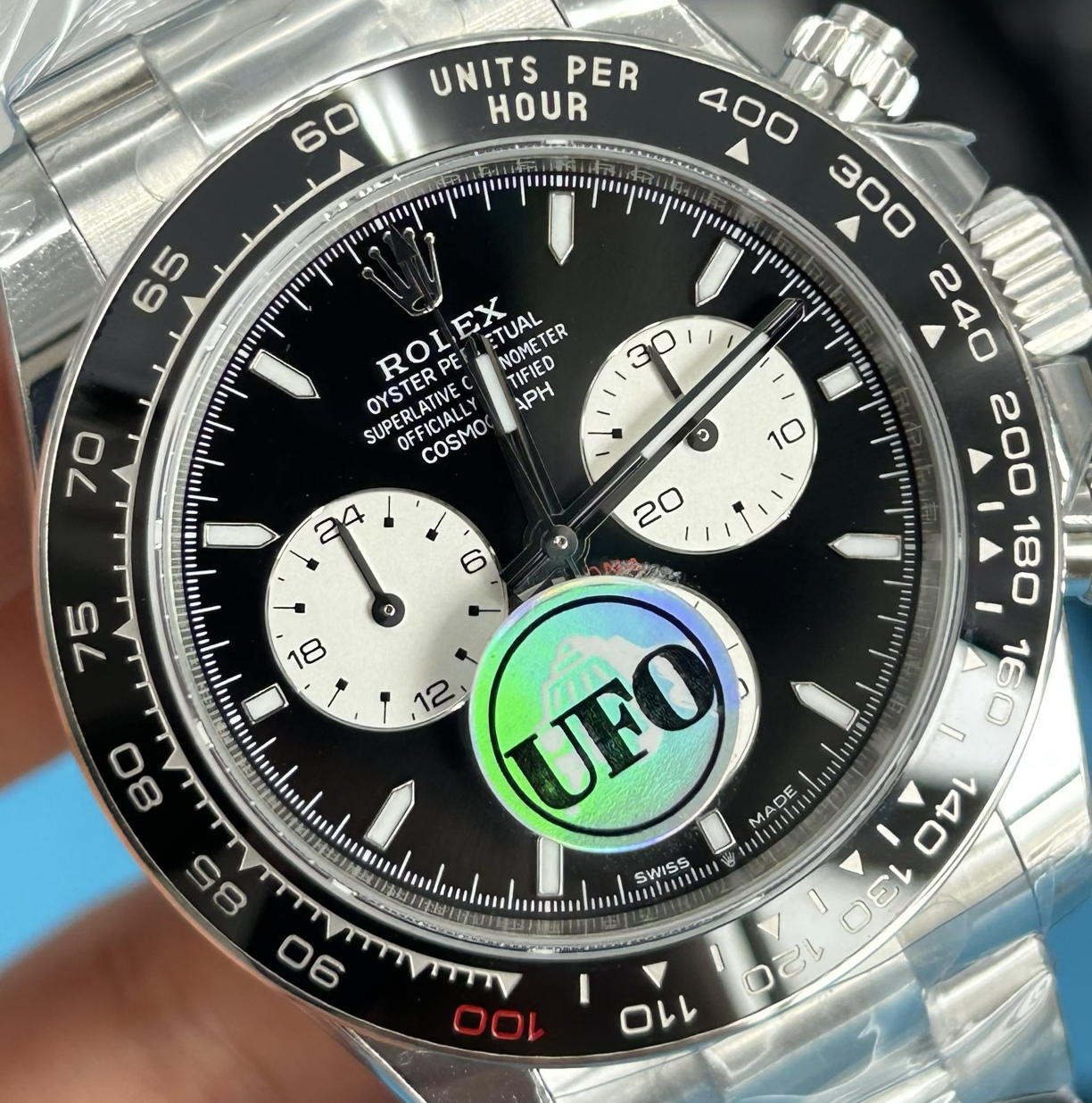 S009 · Original camera geometry · dial and bezel context