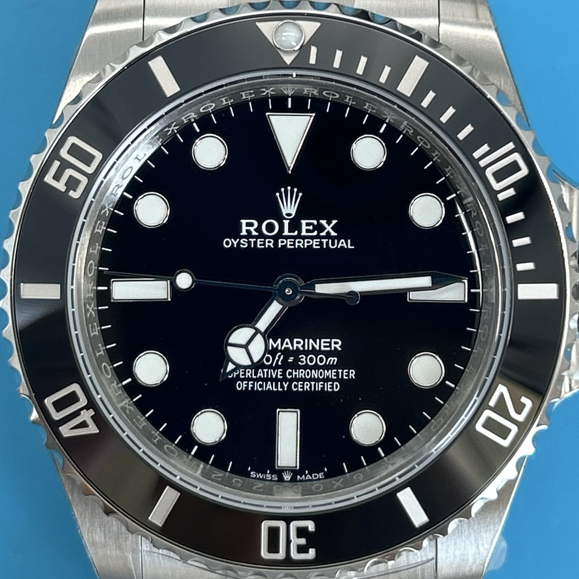 S004 · Original camera geometry · dial and bezel context