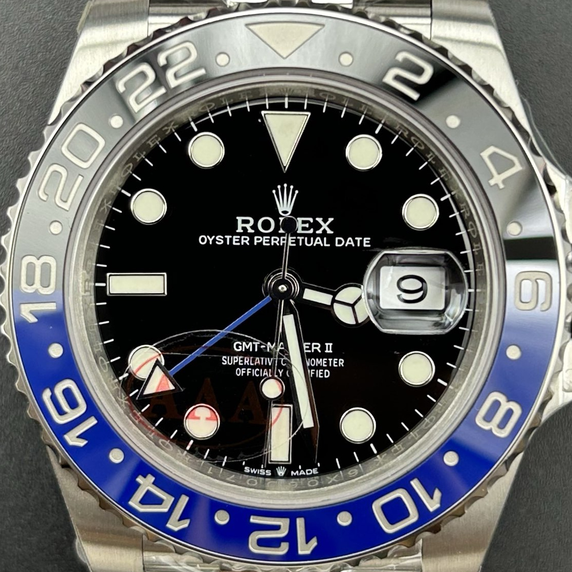 S004 · Original camera geometry · dial and bezel context