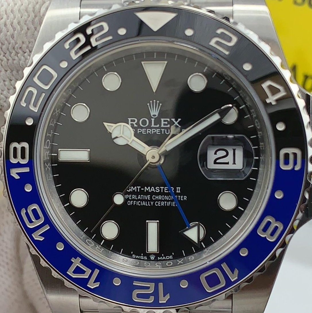 S002 · Original camera geometry · dial and bezel context