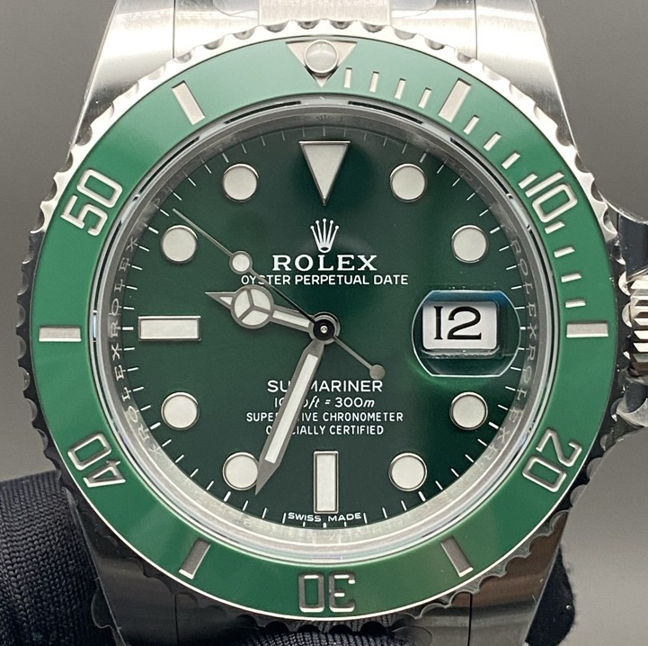 S003 · Native full-bezel context. Raised bezel features assessed visually in this original camera view