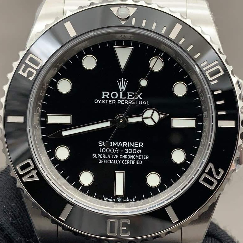S002 · Original camera geometry · dial and bezel context