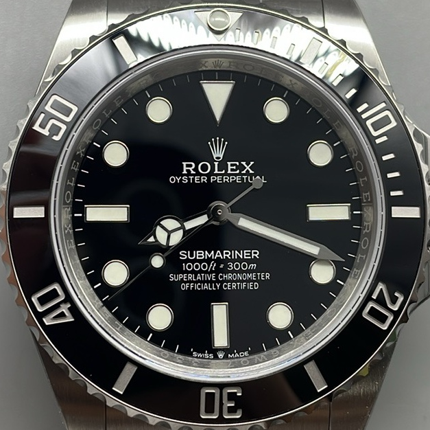 S001 · Original camera geometry · dial and bezel context