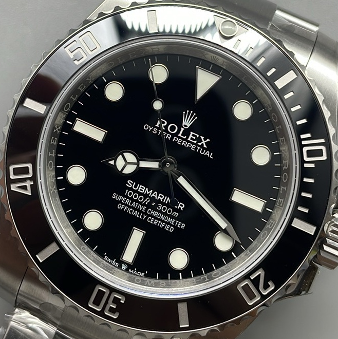 S002 · Original camera geometry · dial and bezel context