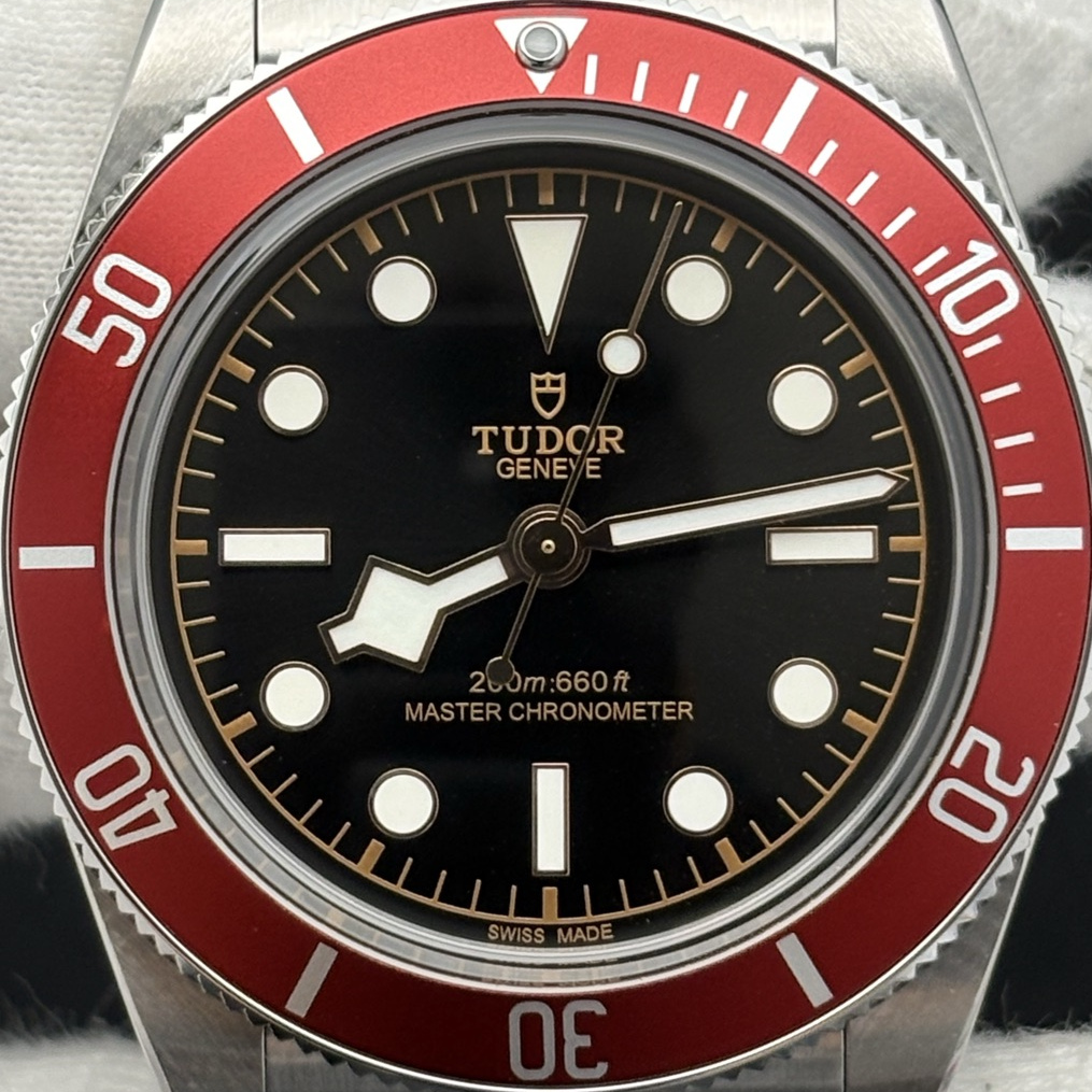 S002 · Original camera geometry · dial and bezel context